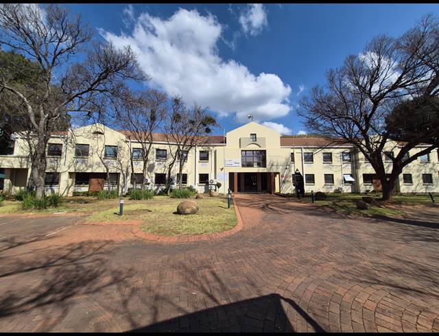 230M² OFFICE TO LET IN WOODMEAD